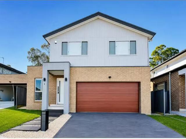 6 Falcon Close, ABERGLASSLYN House for rent Listed by Tom Cro.