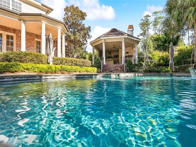 6 Finch Lane
