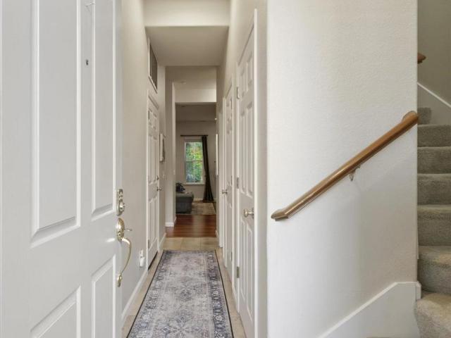6 Flora Lane
