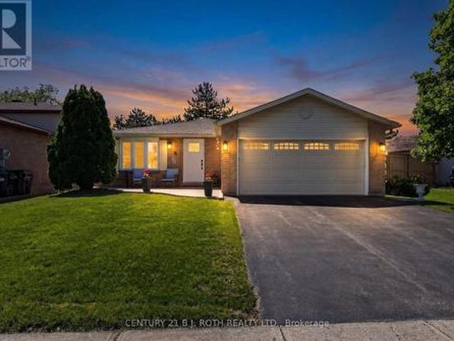 6 Ford Street, Barrie, ON, L4N 5X2 house for sale | Listing ID S13423 | Royal LePage