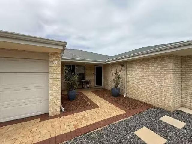 6 Geographe Bay Pass, Secret Harbour, WA 6173