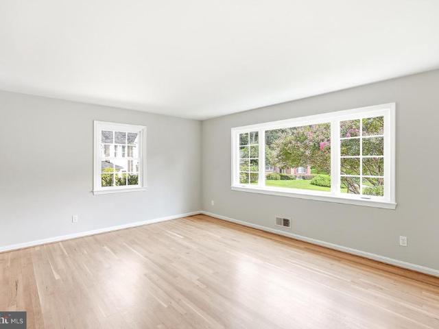 6 Geneva Mason Court