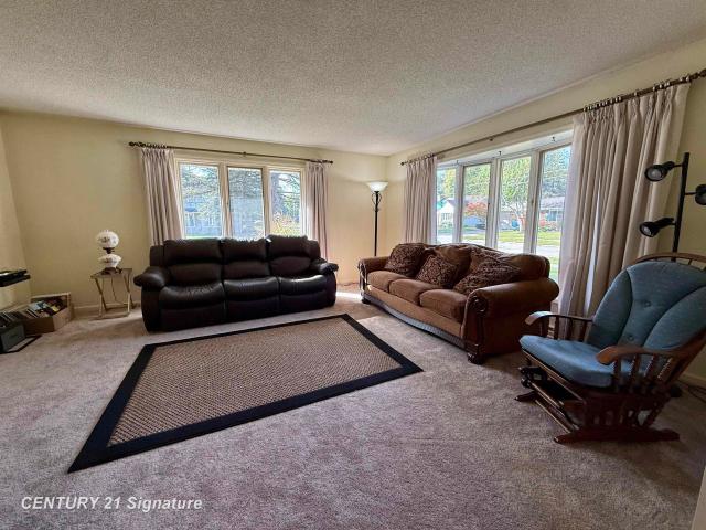 6 Ghia Court
