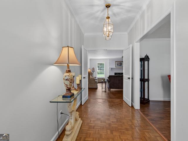 6 Greenbriar Lane SE