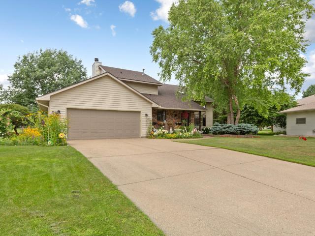 6 Greenhaven Bay