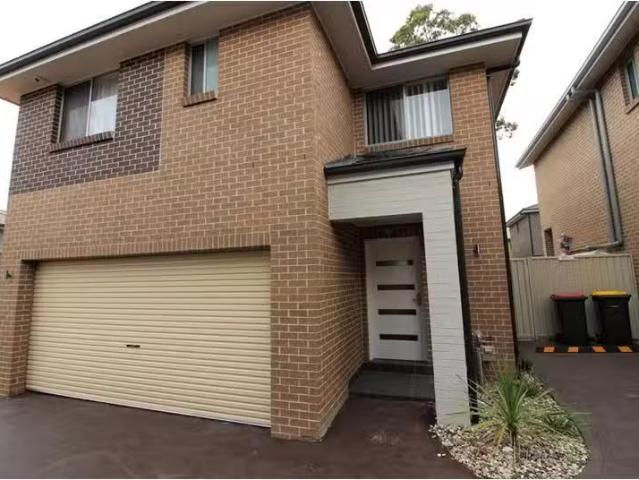 6 Grishma Glade, Woodcroft Townhouse for rent Listed by Shaok.