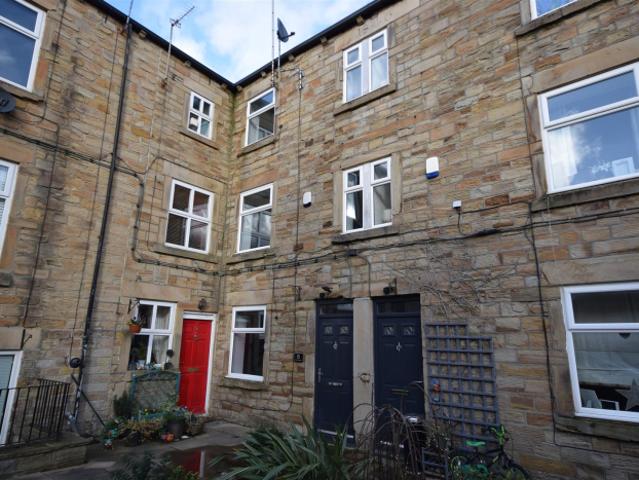 6 grove square, gomersal, cleckheaton, bd19 4js