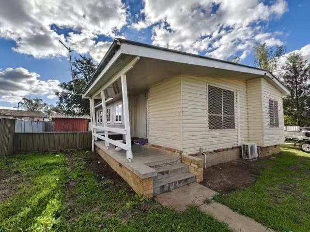 6 Hunter Avenue, GILGANDRA House for rent Listed by Katherine.
