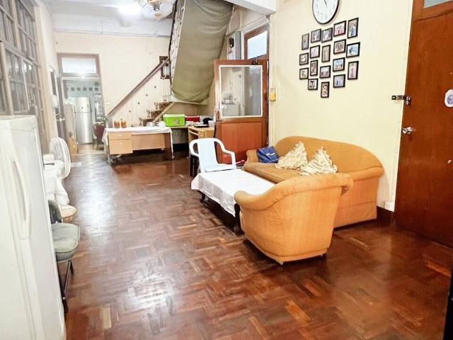 6 ห้องนอน 7 ห้องน้ำ บ้านเดี่ยวสำหรับ ขาย & เช่าใน คลองเตยเหนือ