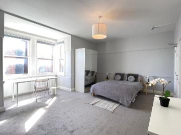 6 Hamond Hill, Chatham, Kent ME4, 6 bed property to rent, £625 pcm | PrimeLocation
