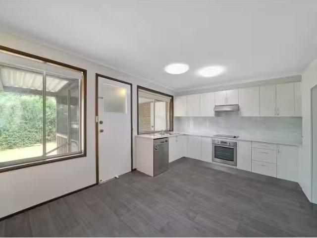 6 Hamilton Place, Narellan House for rent Listed by Leasing D.