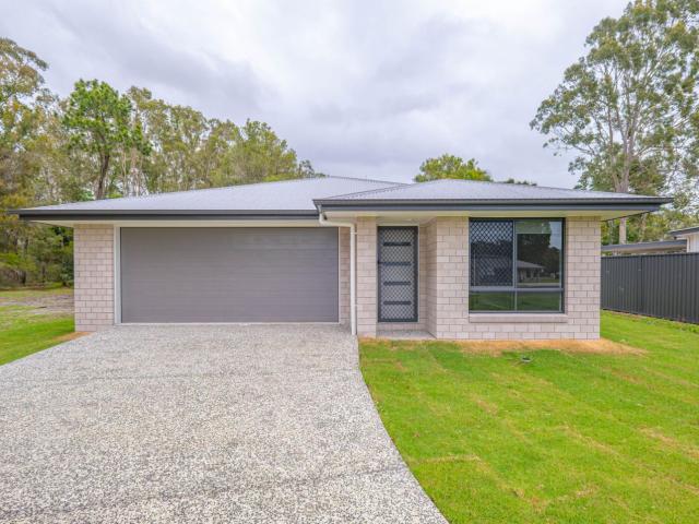 6 Hawk Court, COOLOOLA COVE, QLD 4580