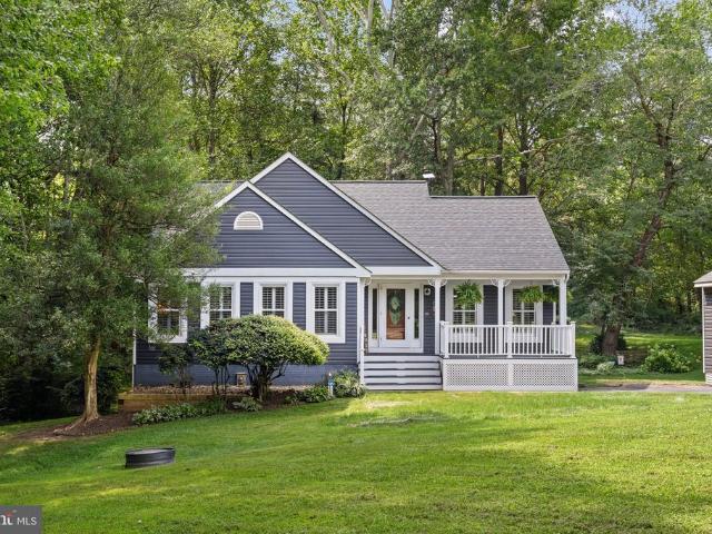 6 Hay Barn Road