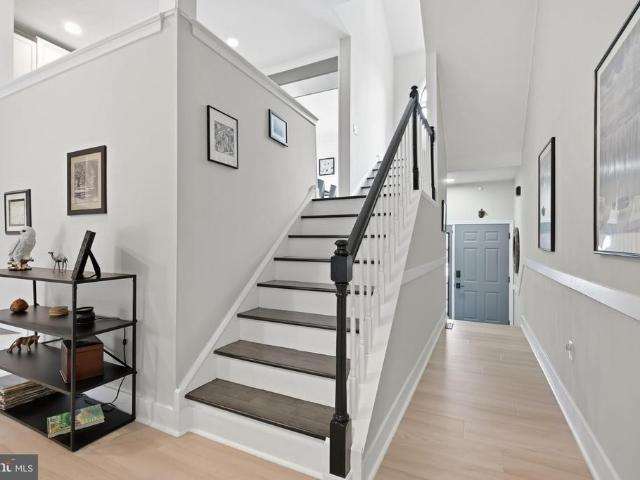 6 Heron Drive