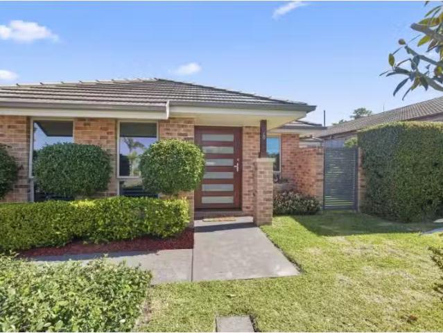 6 Holmes Avenue, Toukley Townhouse for rent Listed by Abbie A.