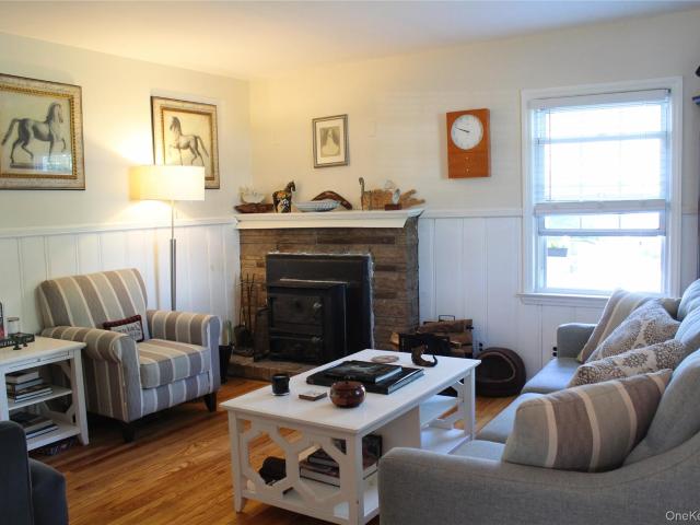 6 Howe Street