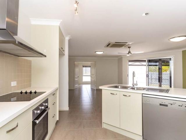 6 Jordana Court New Auckland, QLD 4680