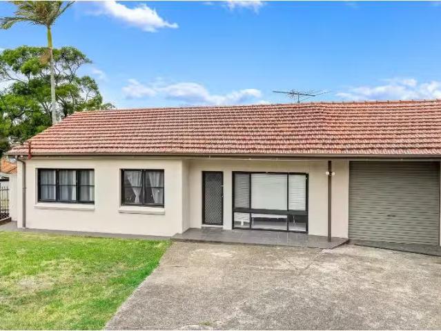 6 Keates Avenue, Padstow Heights House for rent Listed by Ter.