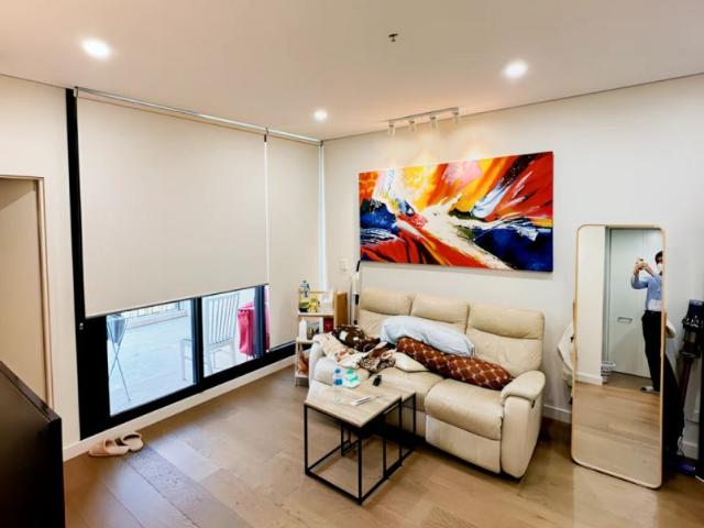 6 Kingsborough Way, Sydney