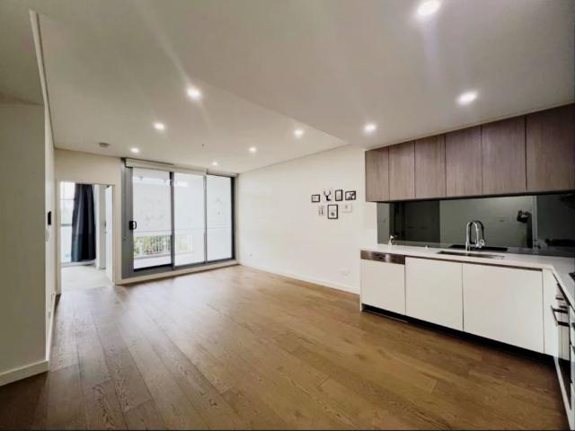 6 Kingsborough Wy, Sydney