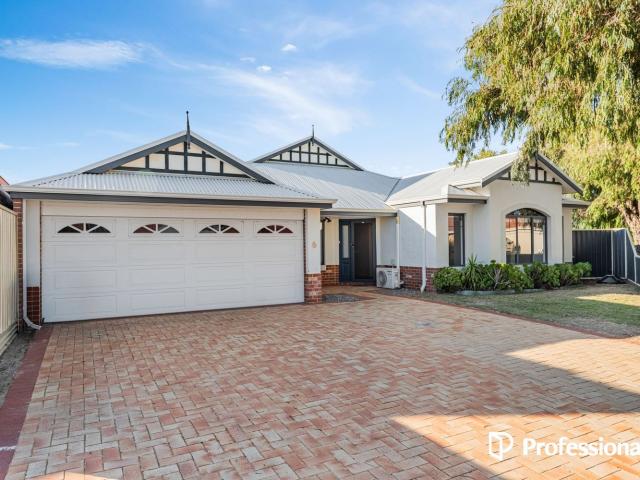 6 Knutsford CrescentPort Kennedy WA 6172, Australia