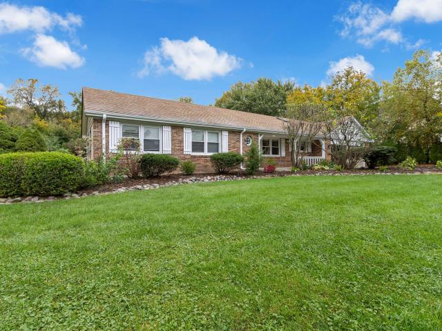 6 Lagoon Drive