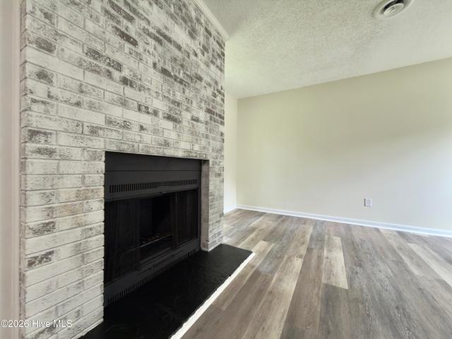 6 Lakewood Court