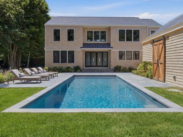 6 Lamb Avenue