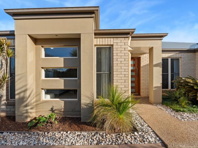 6 Lanagan Court, Middle Ridge, QLD 4350 House for Rent Ray White Toowoomba Real Estate