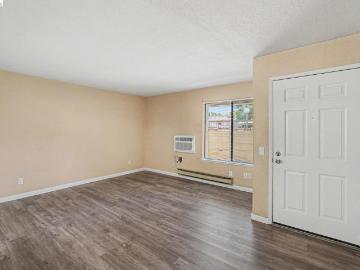6 Lancaster Cir 108