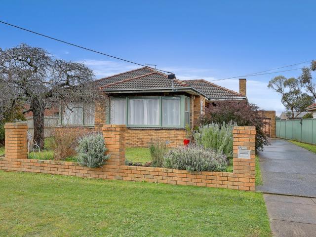 6 Lane Street, BROWN HILL VIC 3350