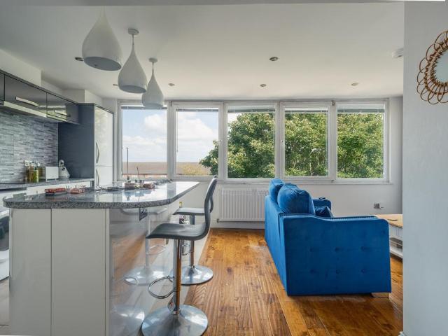 6 Lansdowne Terrace, Tyne and Wear NE3 1 bed apartment to rent £1,101 pcm £254 pw