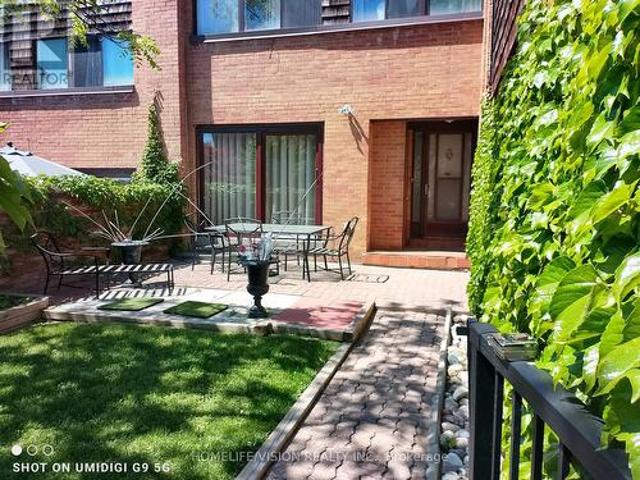 6 Laurie Shepway, Toronto, ON, M2J 1X6 townhouse for sale | Listing ID C13807 | Royal LePage