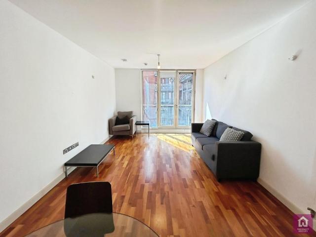 6 Leftbank, Manchester. 1 bed flat to rent £1,250 pcm £288 pw