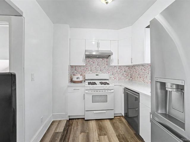 6 Littleworth Ln, Sea Cliff, NY 11579 | MLS #988222
