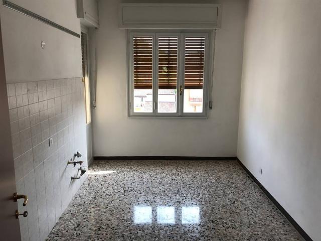 6 locali affitto volpedo