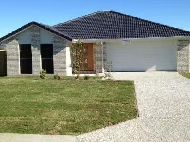 6 Phoebe Way, GLENEAGLE, QLD 4285 House for Rent
