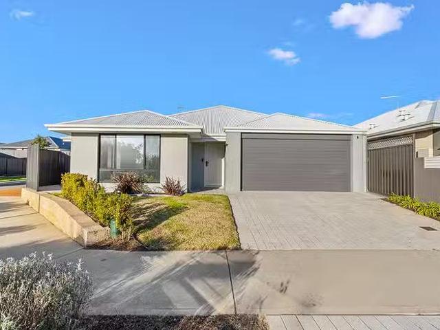 6 Picton Road, Lakelands, WA 6180