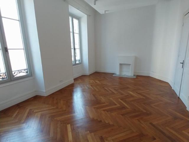 6 pièces · 180 m²