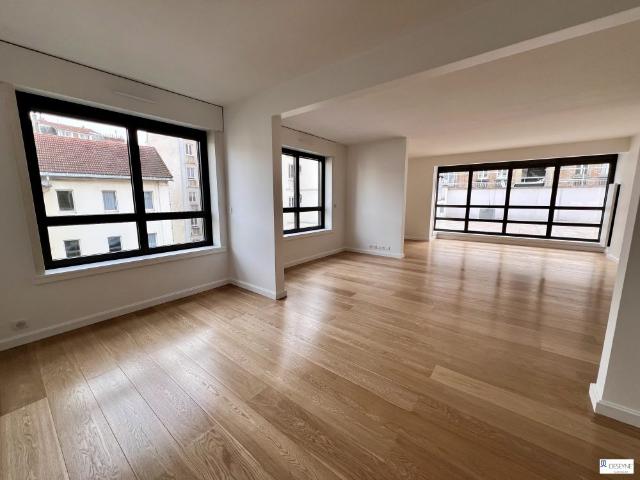 6 pièces vide refait à neuf + terrasse + 1 parking + cave