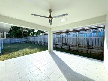 6 Pierce Street, MOUNT LOUISA QLD 4814