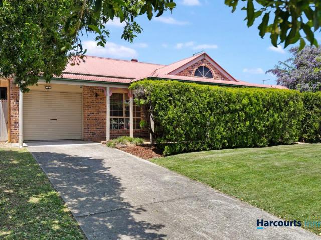 6 Pinnacle Place, BELMONT, QLD 4153