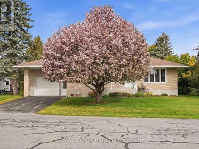 6 Place Madeleine Street, The Nation, ON, K0C 2B0 house for sale | Listing ID X13853 | Royal LePage