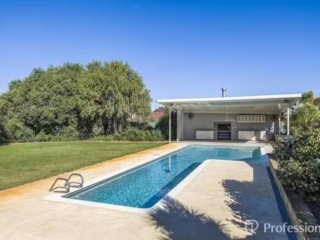 6 Plover Way, Kingsley, WA 6026