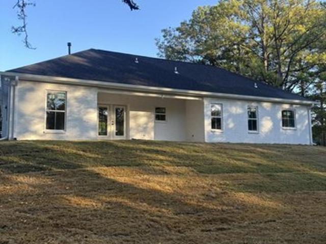 6 Pontotoc St, Starkville, MS 39759