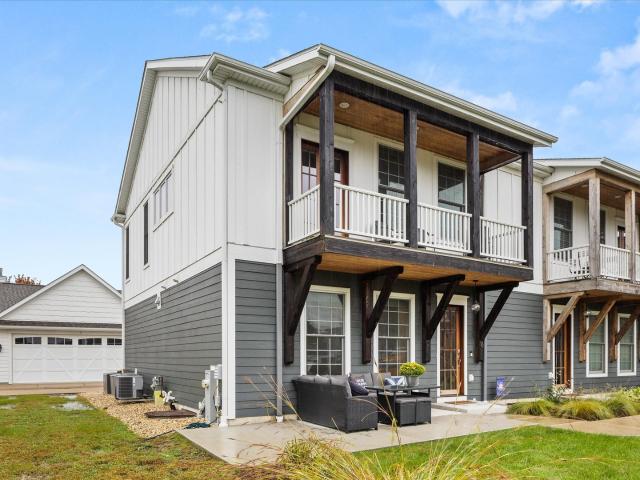 6 Port Place