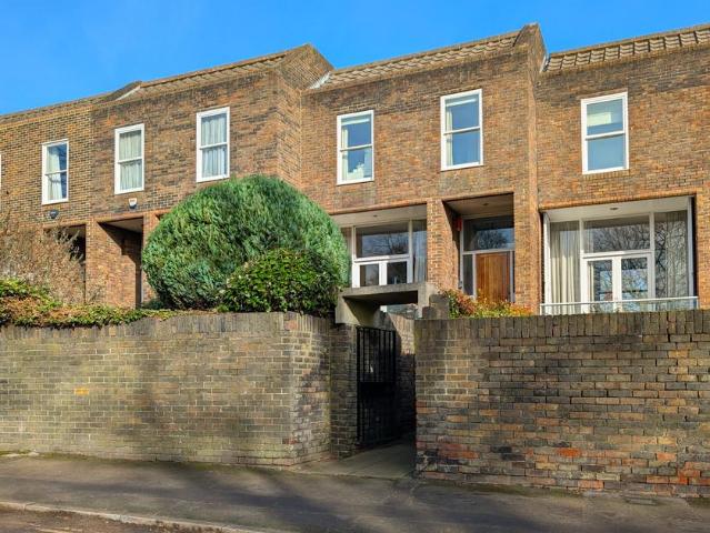 6 Portland Terrace, London, TW9 1QQ, United Kingdom | 4 bed townhouse for rent #139405226 | Rentberry