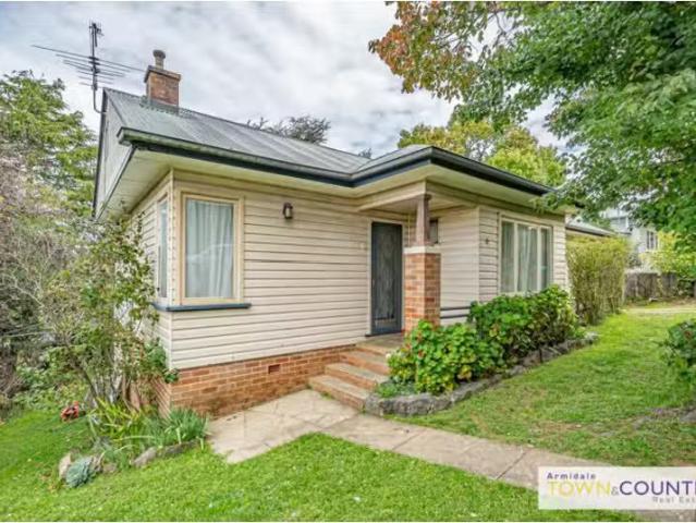 6 Quin Avenue, ARMIDALE House for rent Listed by Mckayla O'br.