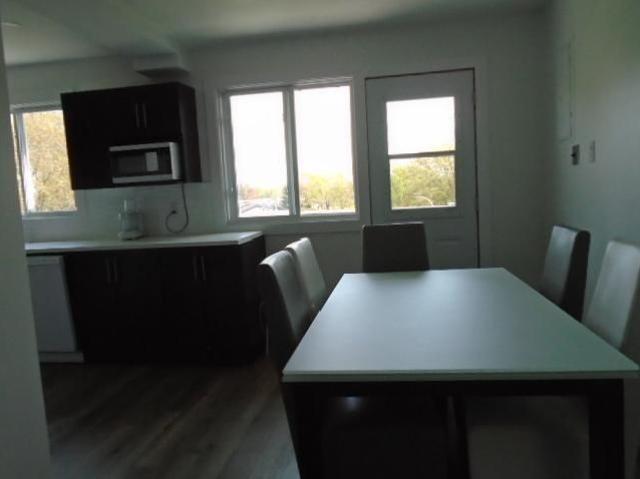 6 ½ rue Notre Dame Laval 5 électros Inclus LIBRE