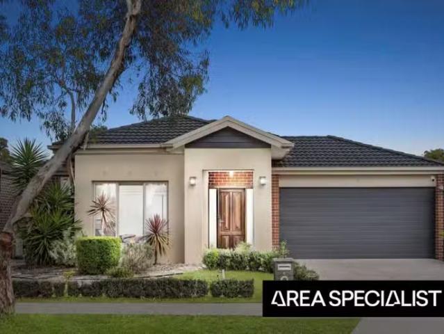 6 Robyn Street, Brookfield, VIC 3338
